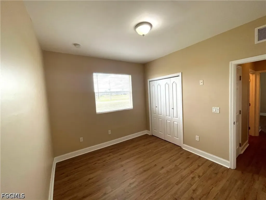 2105 NE 15th Terrace Cape Coral FL 33909