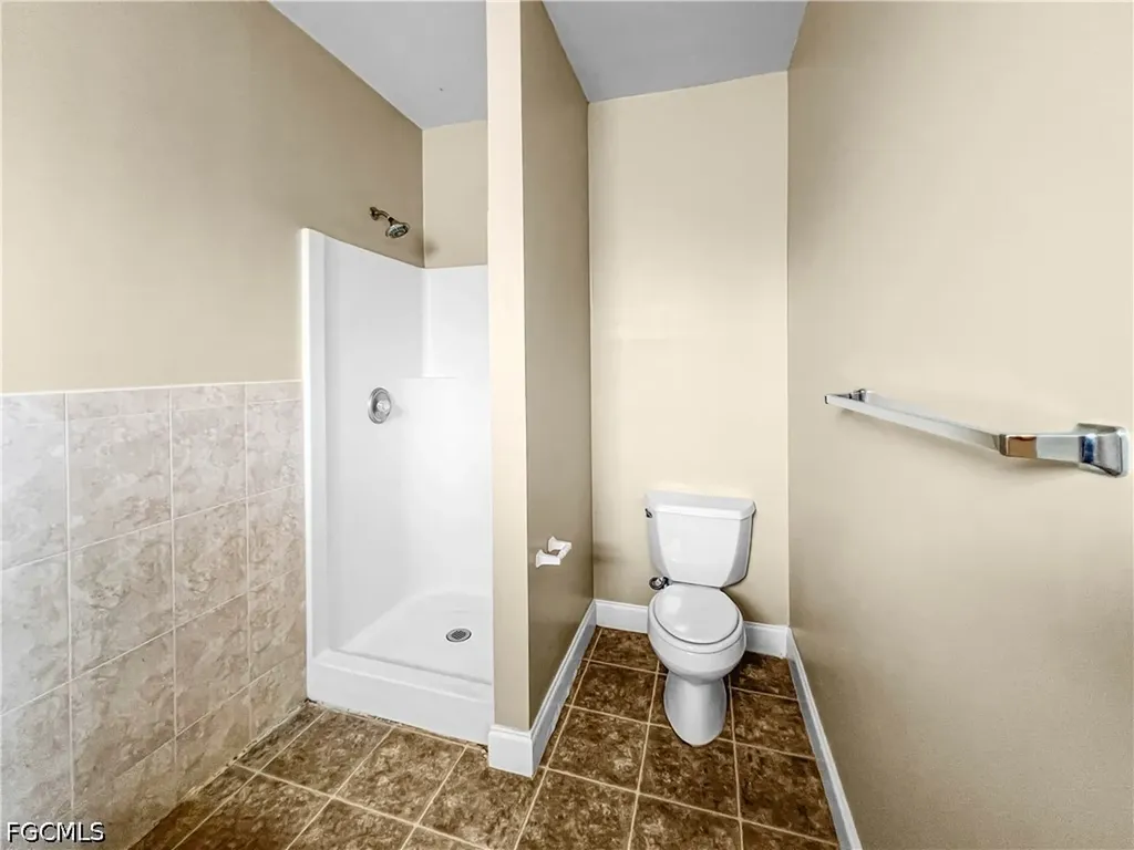 2105 NE 15th Terrace Cape Coral FL 33909