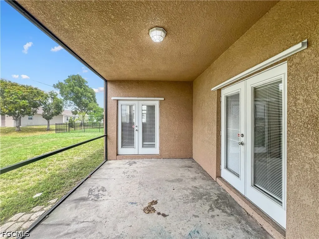 2105 NE 15th Terrace Cape Coral FL 33909