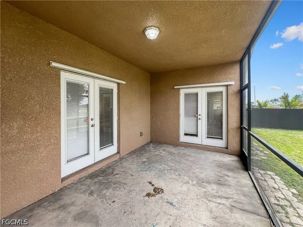 2105 NE 15th Terrace Cape Coral FL 33909