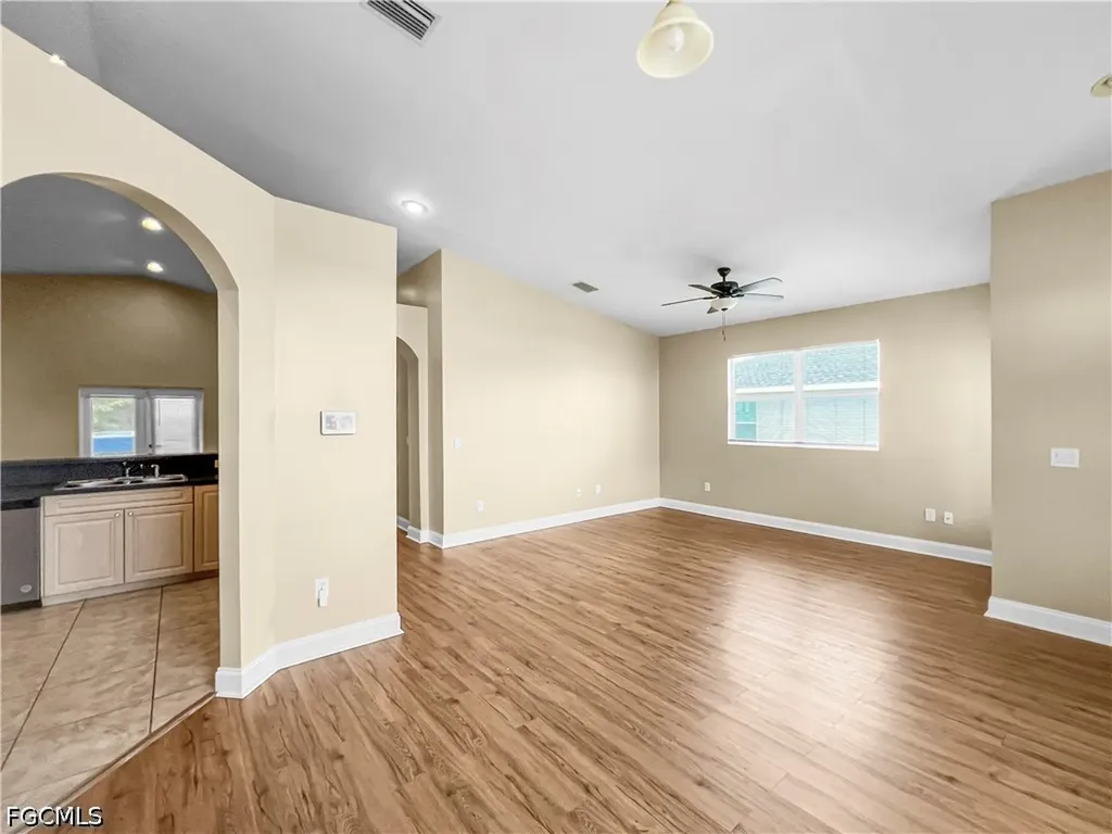 2105 NE 15th Terrace Cape Coral FL 33909