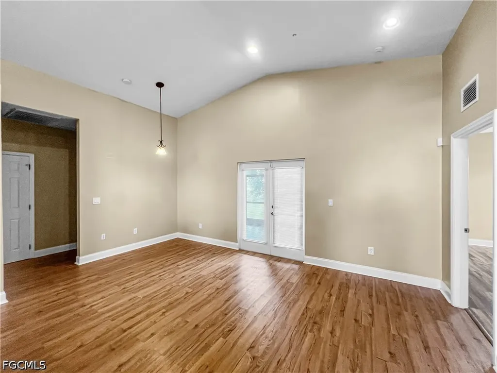 2105 NE 15th Terrace Cape Coral FL 33909