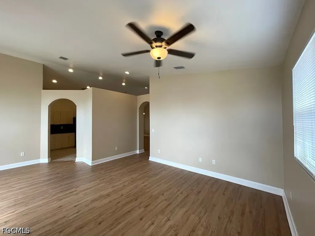 2105 NE 15th Terrace Cape Coral FL 33909
