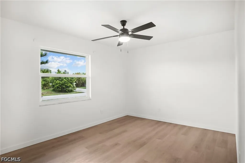 1411 SE 5th Place Cape Coral FL 33990