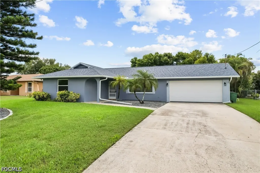 1411 SE 5th Place Cape Coral FL 33990