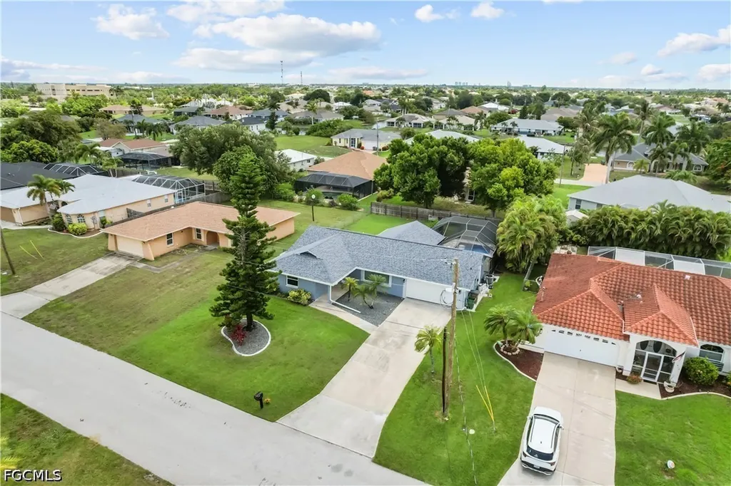 1411 SE 5th Place Cape Coral FL 33990