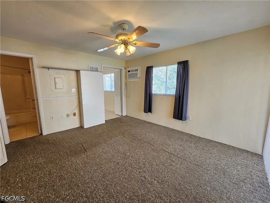 8101 Country Road Fort Myers FL 33919
