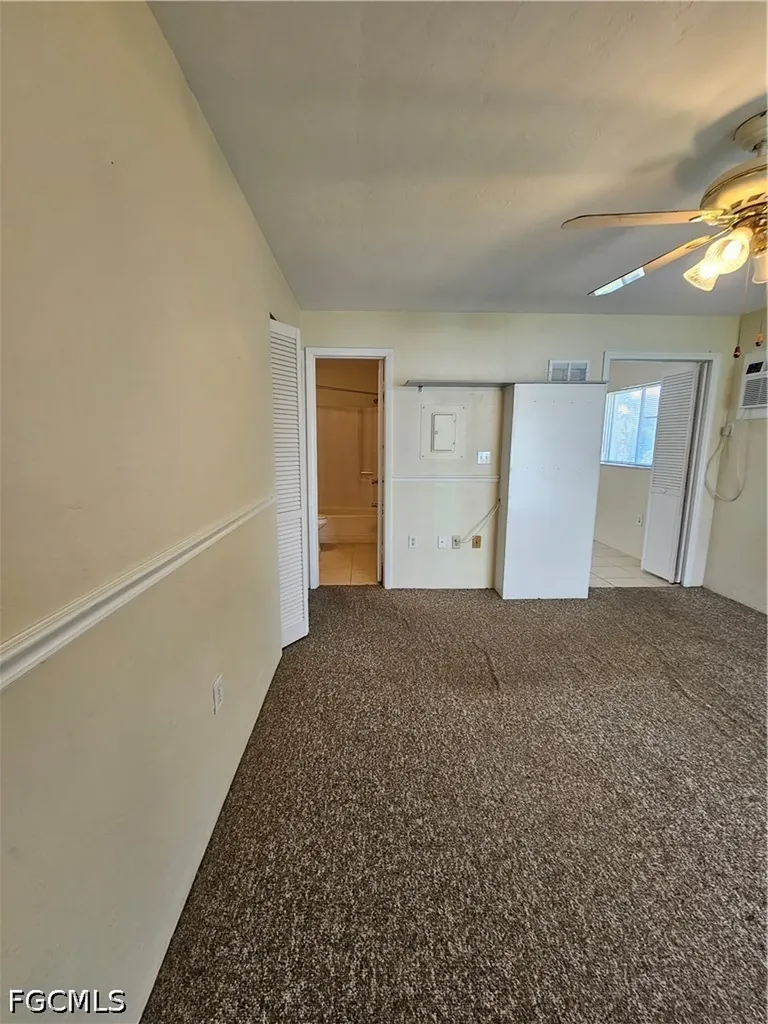 8101 Country Road Fort Myers FL 33919