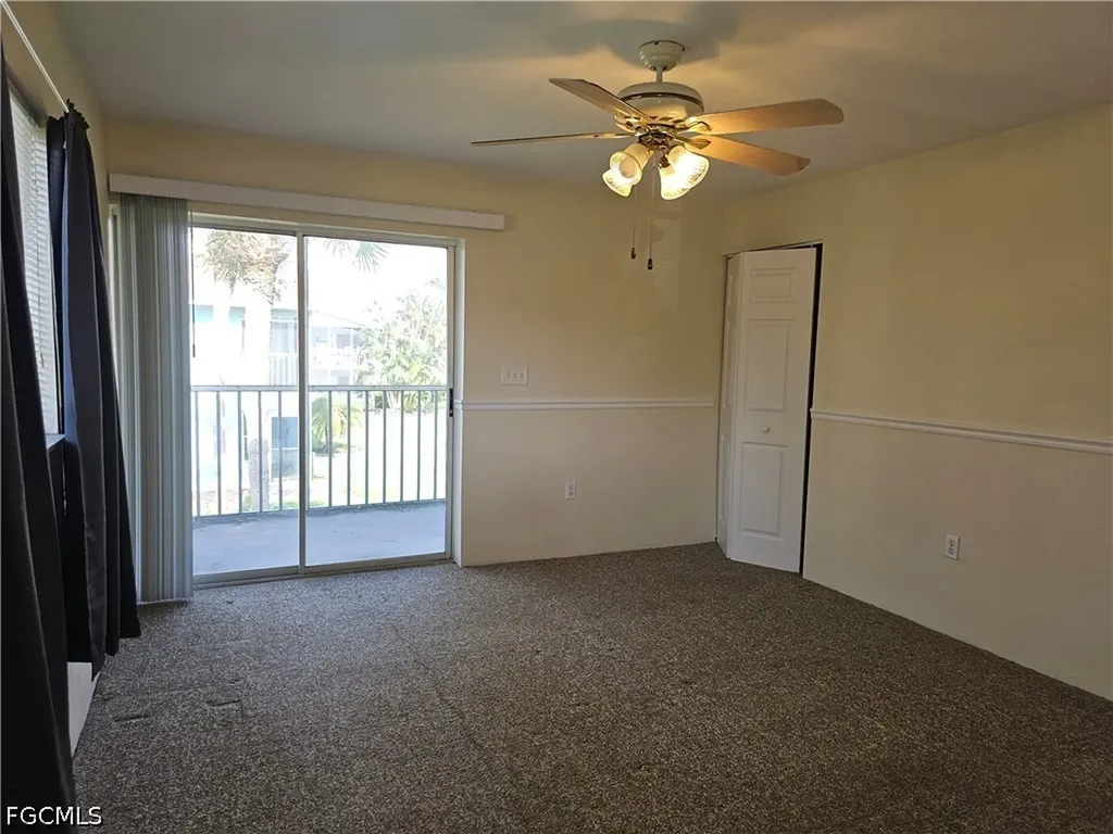 8101 Country Road Fort Myers FL 33919