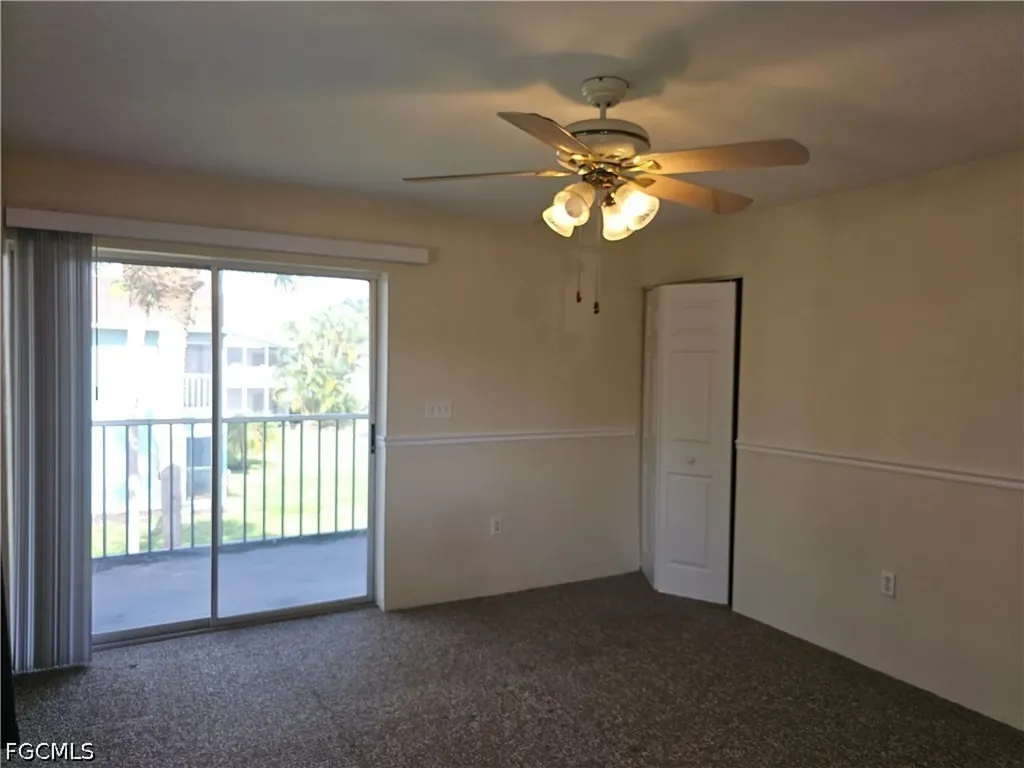 8101 Country Road Fort Myers FL 33919