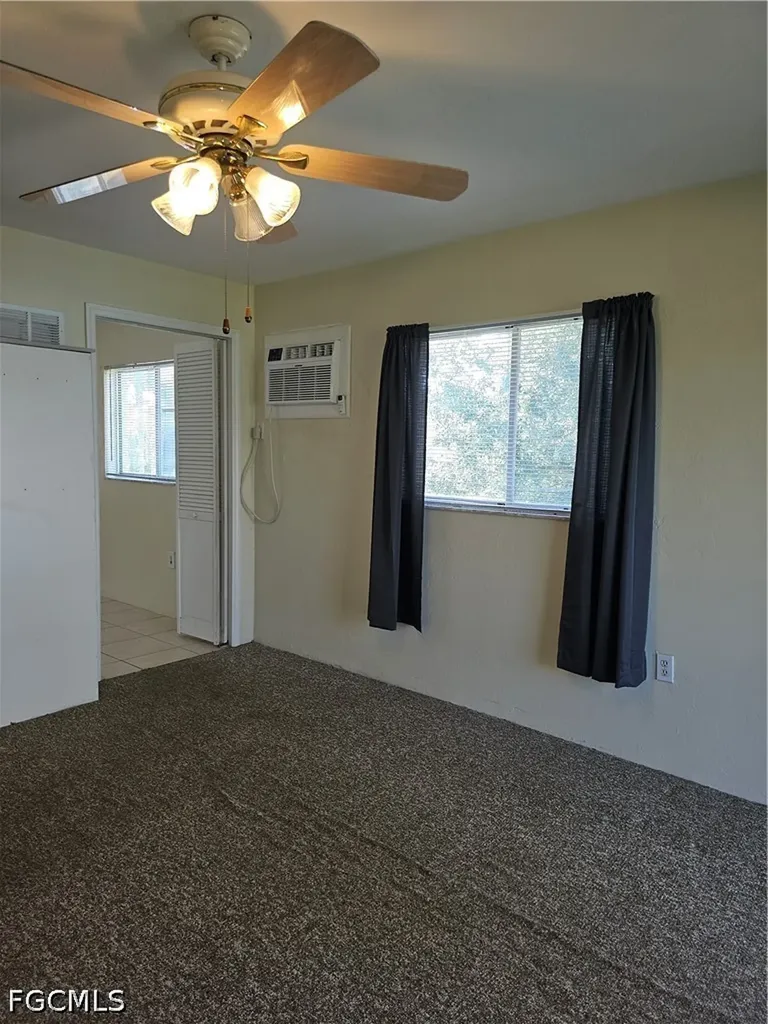8101 Country Road Fort Myers FL 33919