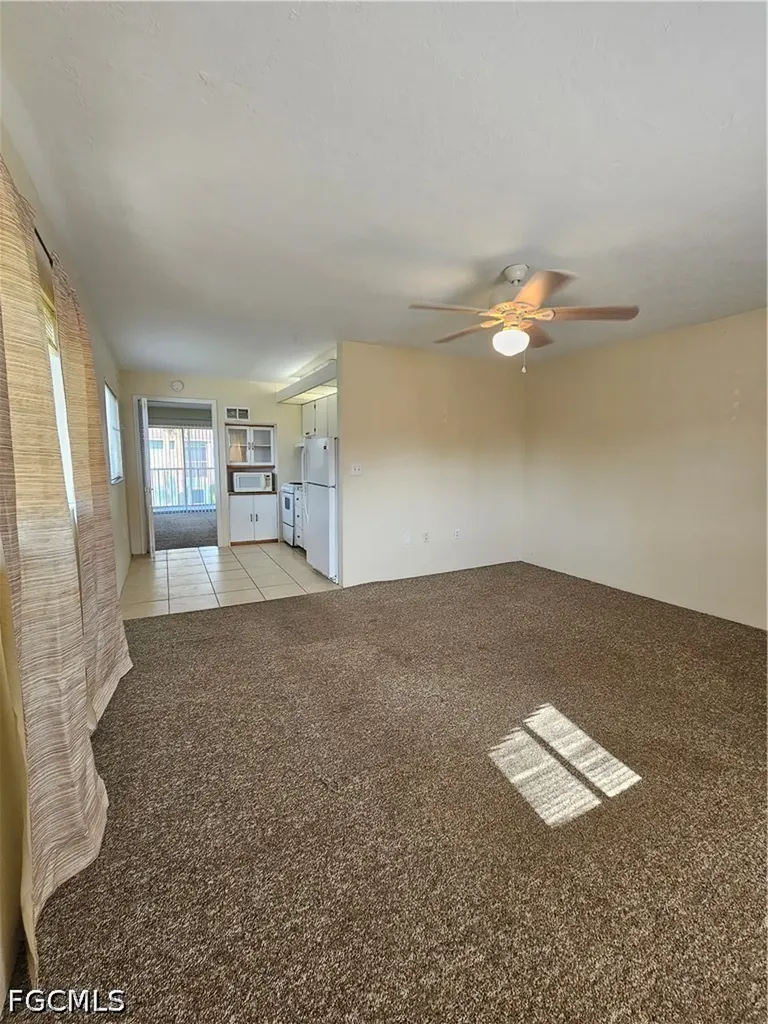 8101 Country Road Fort Myers FL 33919