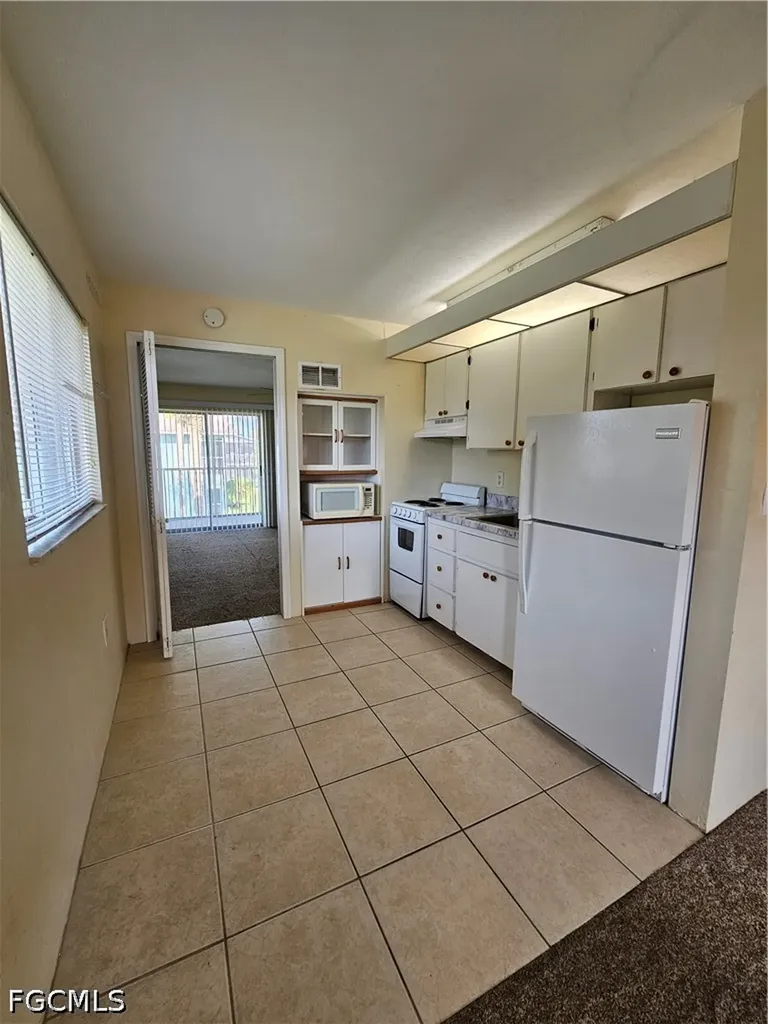 8101 Country Road Fort Myers FL 33919