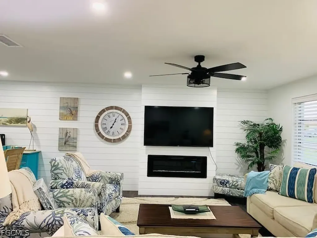 1111 SE 31st Street Cape Coral FL 33904
