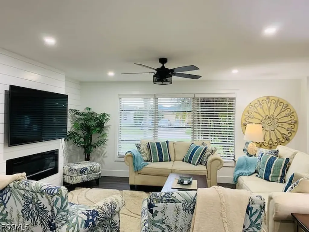 1111 SE 31st Street Cape Coral FL 33904