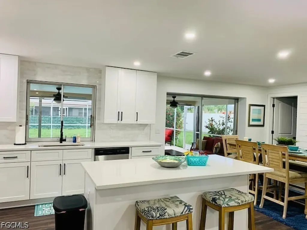 1111 SE 31st Street Cape Coral FL 33904