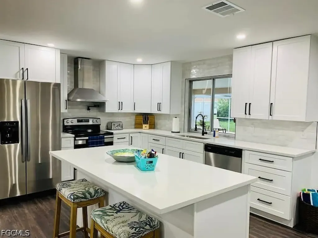 1111 SE 31st Street Cape Coral FL 33904