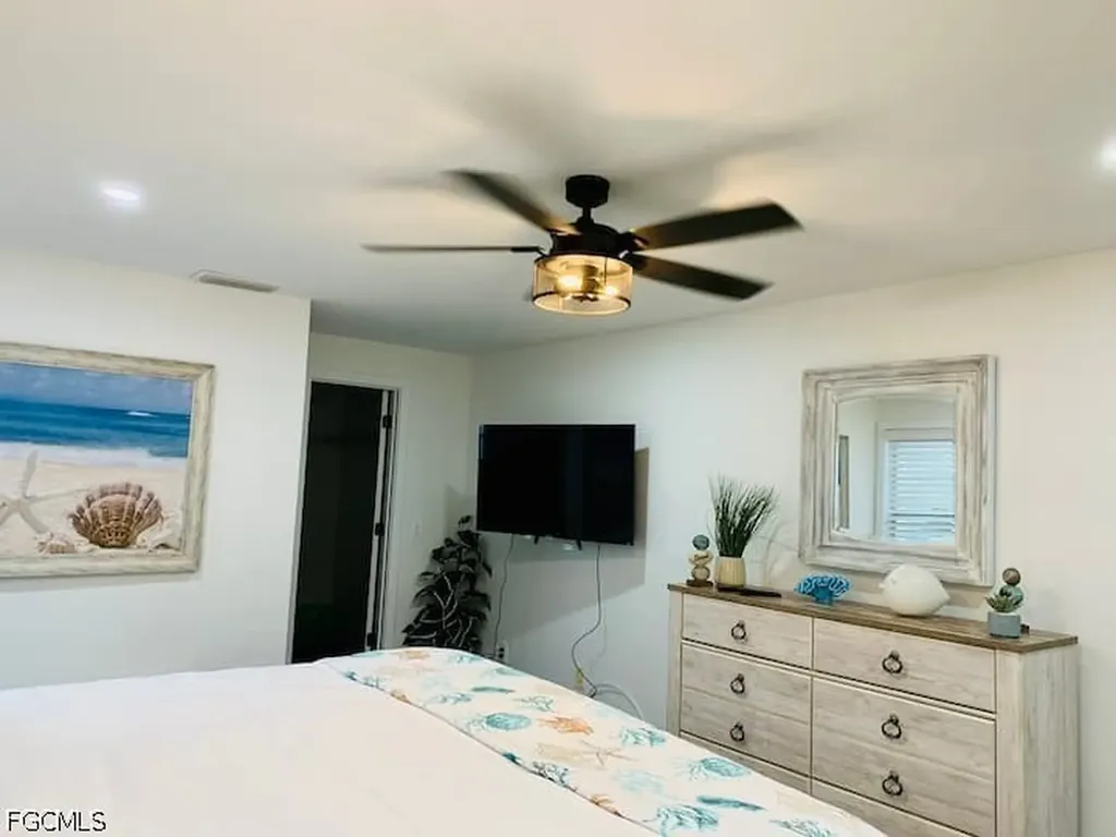 1111 SE 31st Street Cape Coral FL 33904