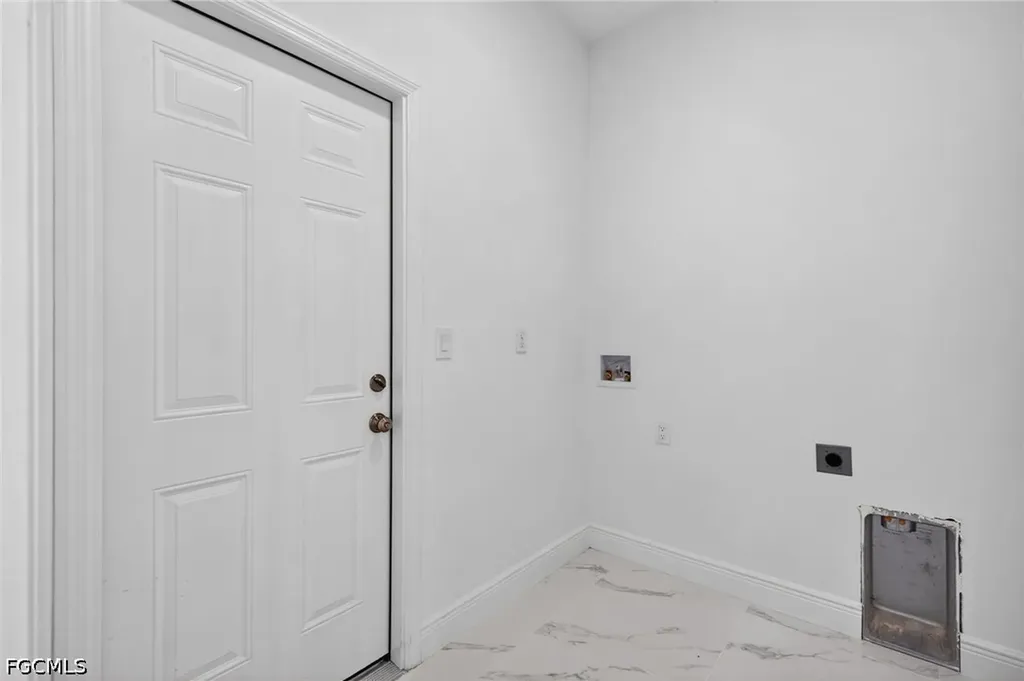 810 Jackson Avenue Lehigh Acres FL 33972