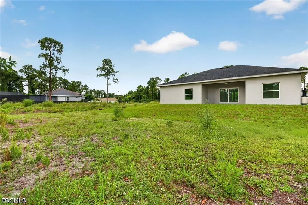 810 Jackson Avenue Lehigh Acres FL 33972
