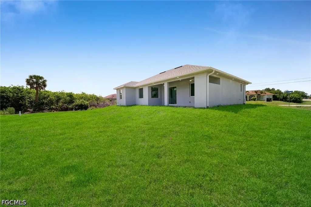 4118 18th Street SW Lehigh Acres FL 33976