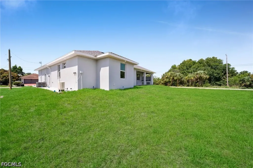 4118 18th Street SW Lehigh Acres FL 33976