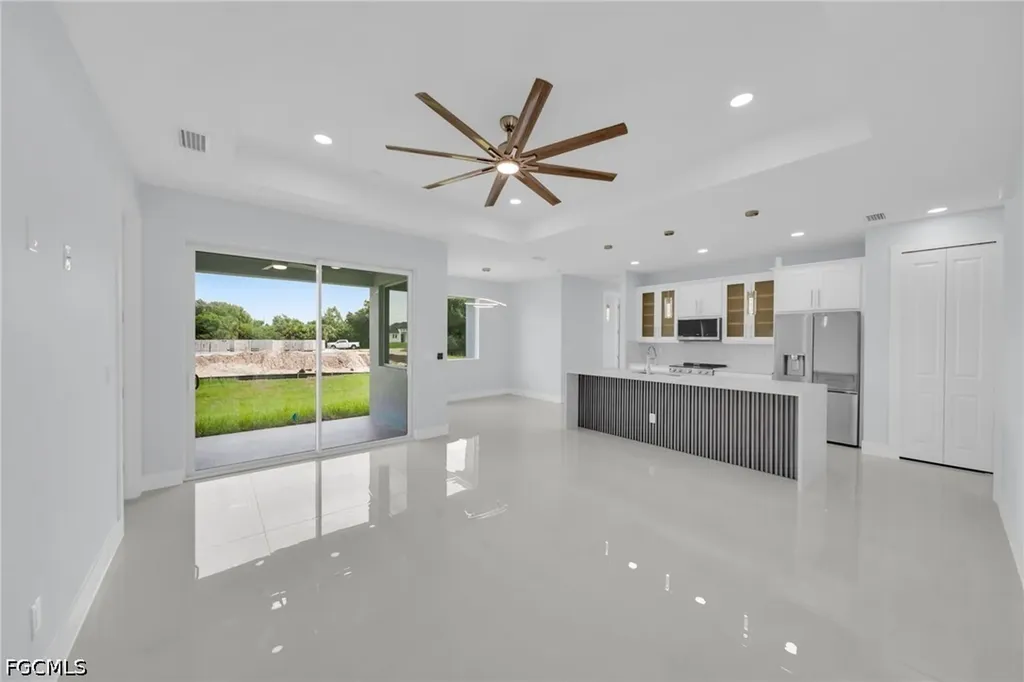 4118 18th Street SW Lehigh Acres FL 33976