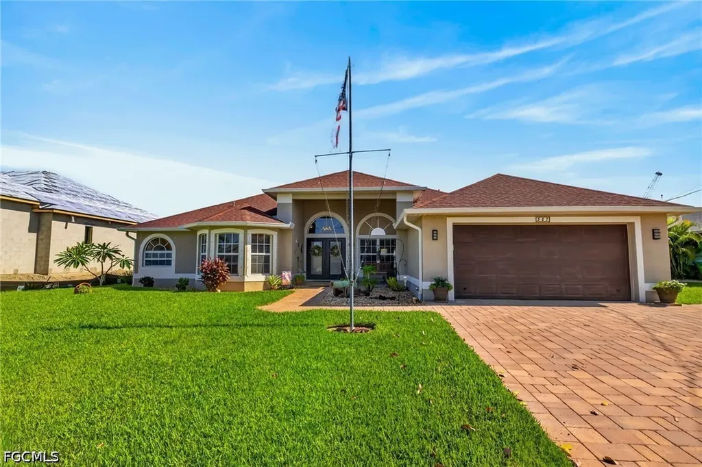 Cape Coral FL, 527 SW 40th Terrace