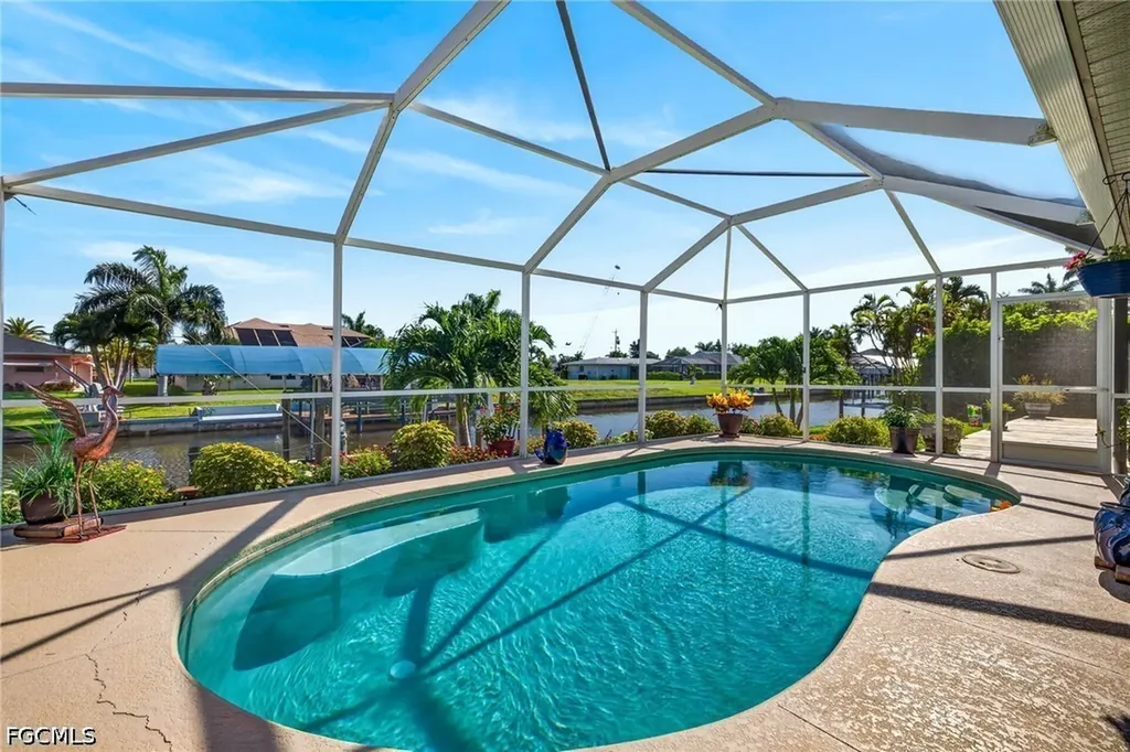 527 SW 40th Terrace Cape Coral FL 33914