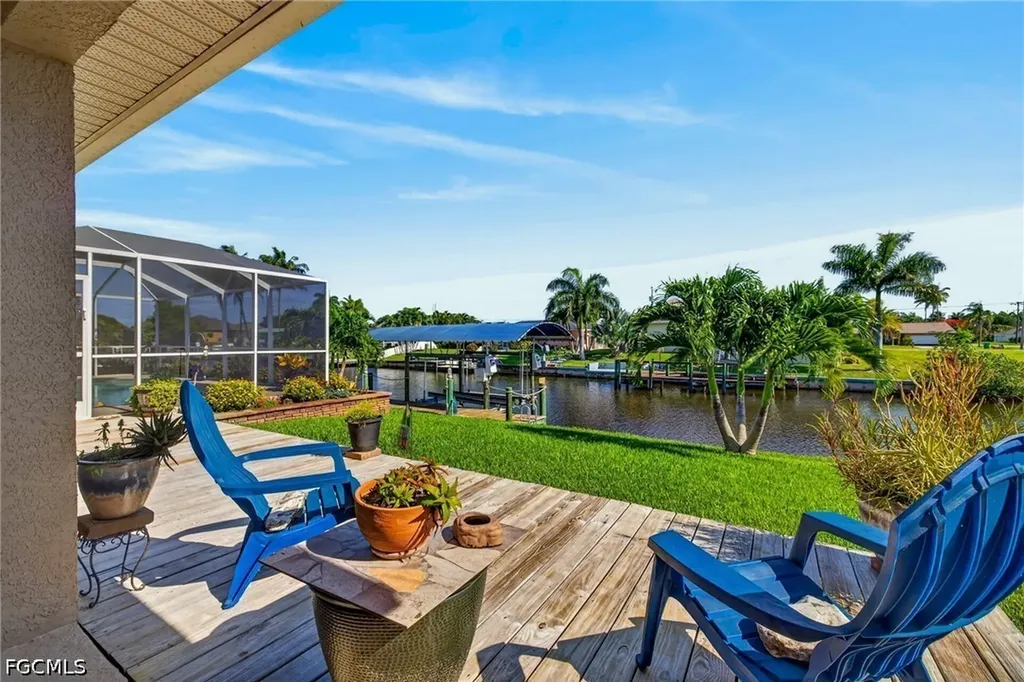 527 SW 40th Terrace Cape Coral FL 33914