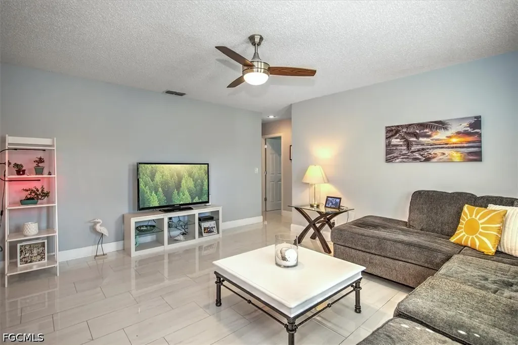 1817 SW 40th Street Cape Coral FL 33914