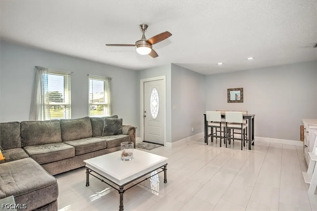 1817 SW 40th Street Cape Coral FL 33914