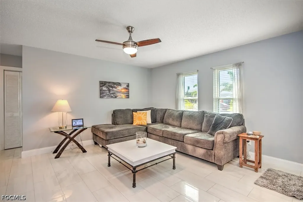 1817 SW 40th Street Cape Coral FL 33914