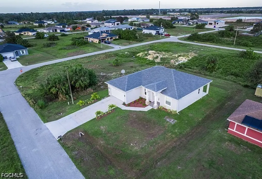 2911 48th Street SW Lehigh Acres FL 33976