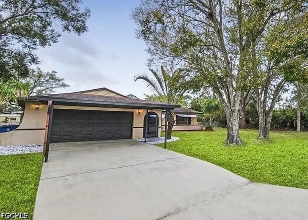 4911 7th Street W Lehigh Acres FL 33971
