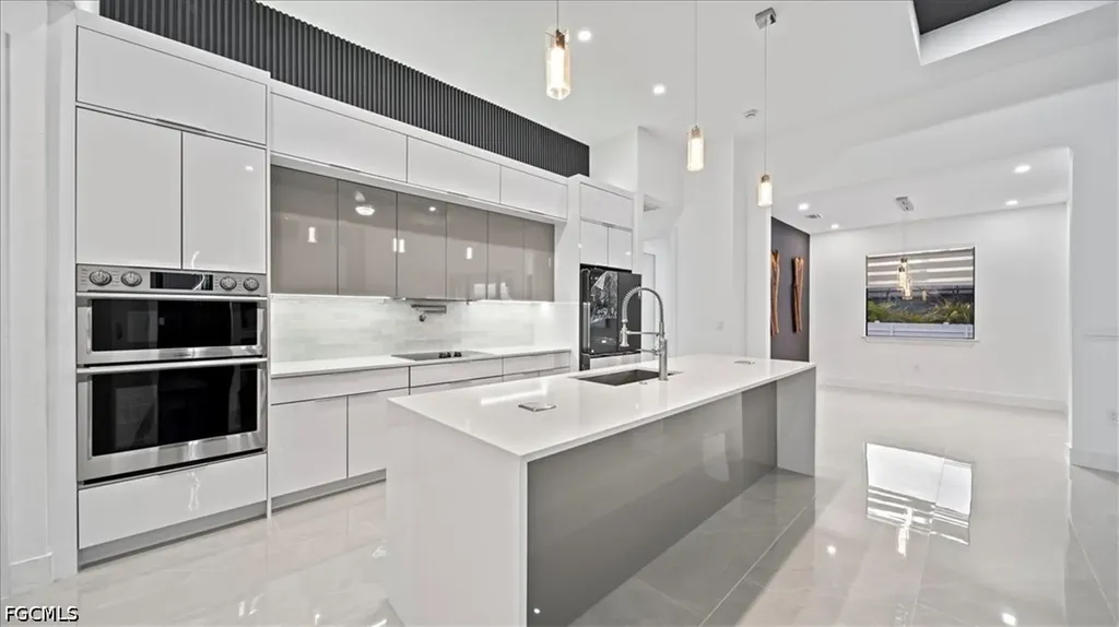 2711 Van Buren Parkway Cape Coral FL 33993