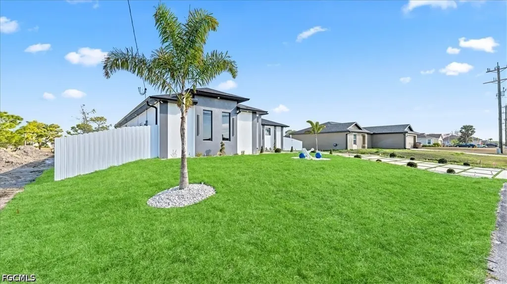 2711 Van Buren Parkway Cape Coral FL 33993