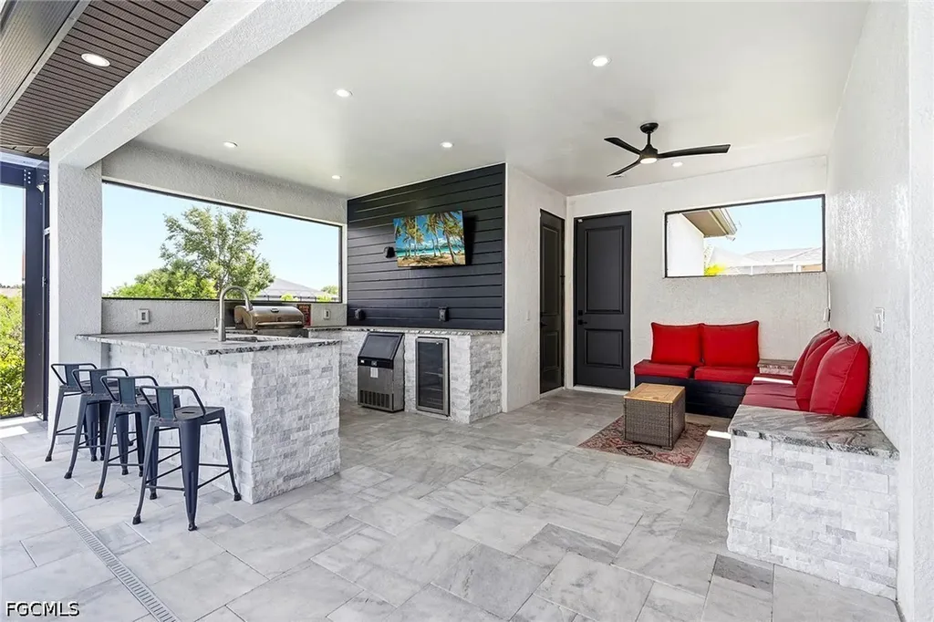 231 Gleason Parkway Cape Coral FL 33914