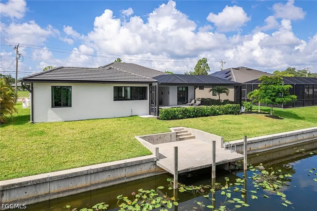 231 Gleason Parkway Cape Coral FL 33914