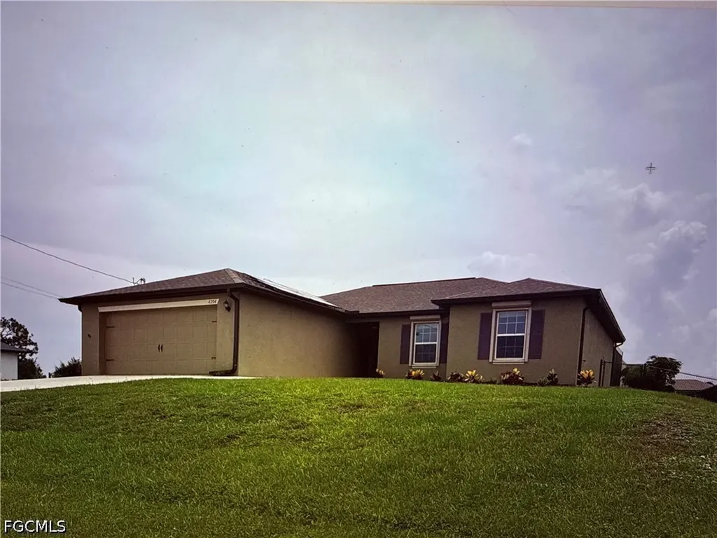4204 NW 39th Street Cape Coral FL 33993