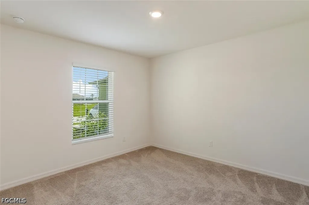 4204 NW 39th Street Cape Coral FL 33993