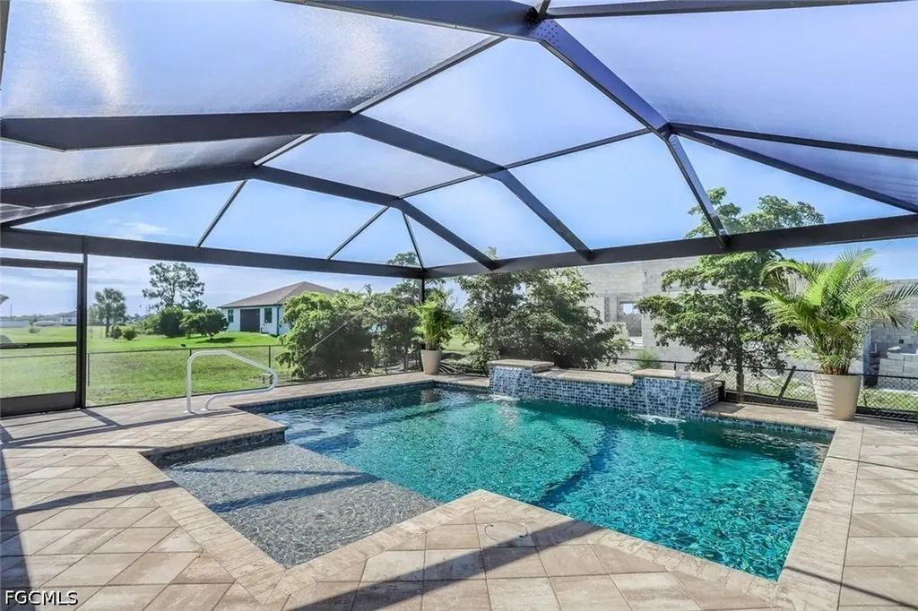 4204 NW 39th Street Cape Coral FL 33993