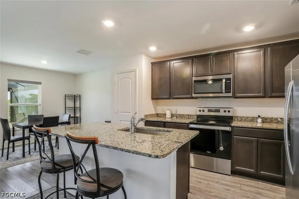 4204 NW 39th Street Cape Coral FL 33993