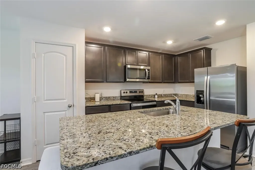4204 NW 39th Street Cape Coral FL 33993
