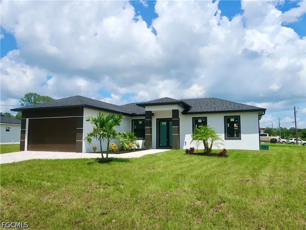 2607 E 18th Street Lehigh Acres FL 33972
