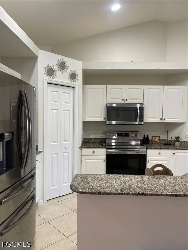 2721 NW 4th Street Cape Coral FL 33993