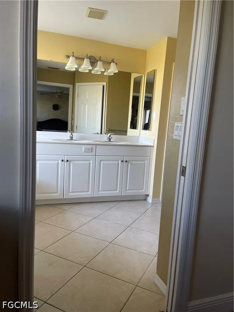 2721 NW 4th Street Cape Coral FL 33993