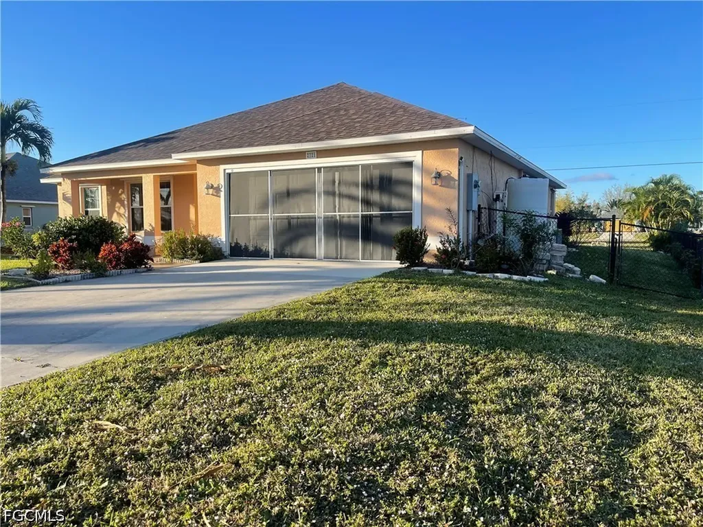 2721 NW 4th Street Cape Coral FL 33993