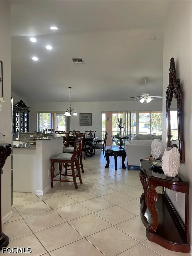 2721 NW 4th Street Cape Coral FL 33993