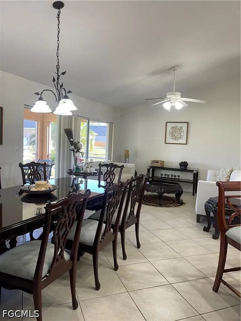 2721 NW 4th Street Cape Coral FL 33993